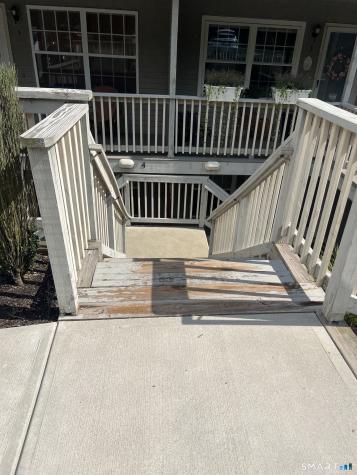 4 Manorwood Drive Branford CT 06405