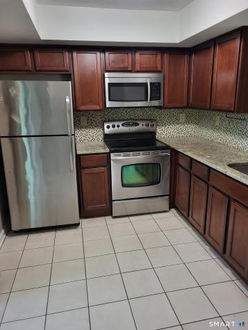 4 Manorwood Drive Branford CT 06405