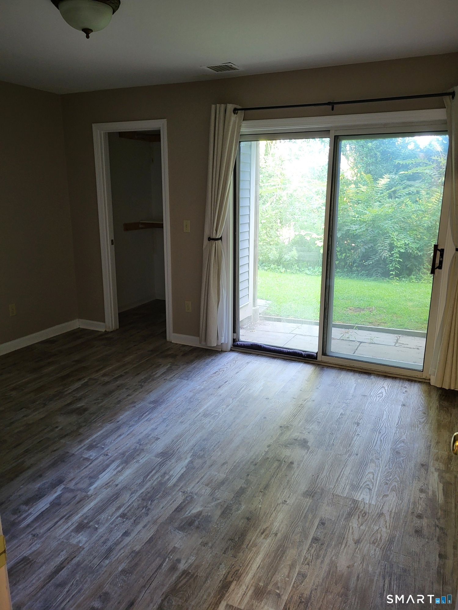 4 Manorwood Drive Branford CT 06405