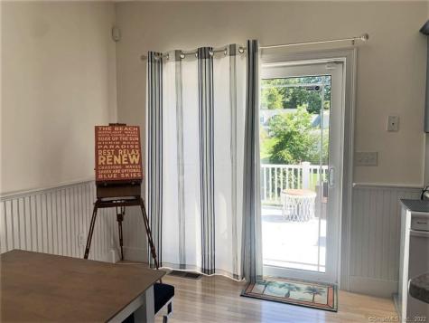 17 Spring Glen Road East Lyme CT 06357