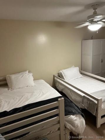 17 Spring Glen Road East Lyme CT 06357