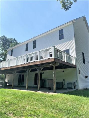 17 Spring Glen Road East Lyme CT 06357