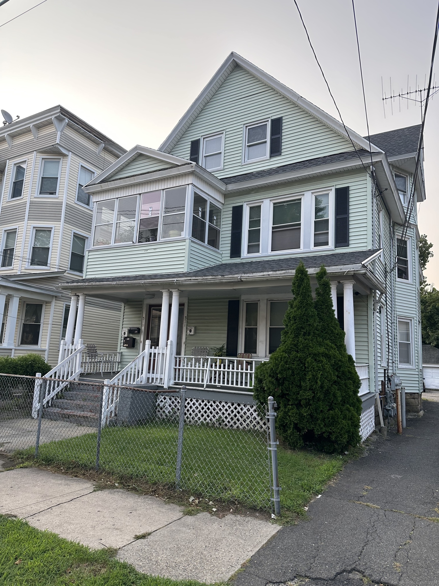 319 Maplewood Avenue Bridgeport CT 06605
