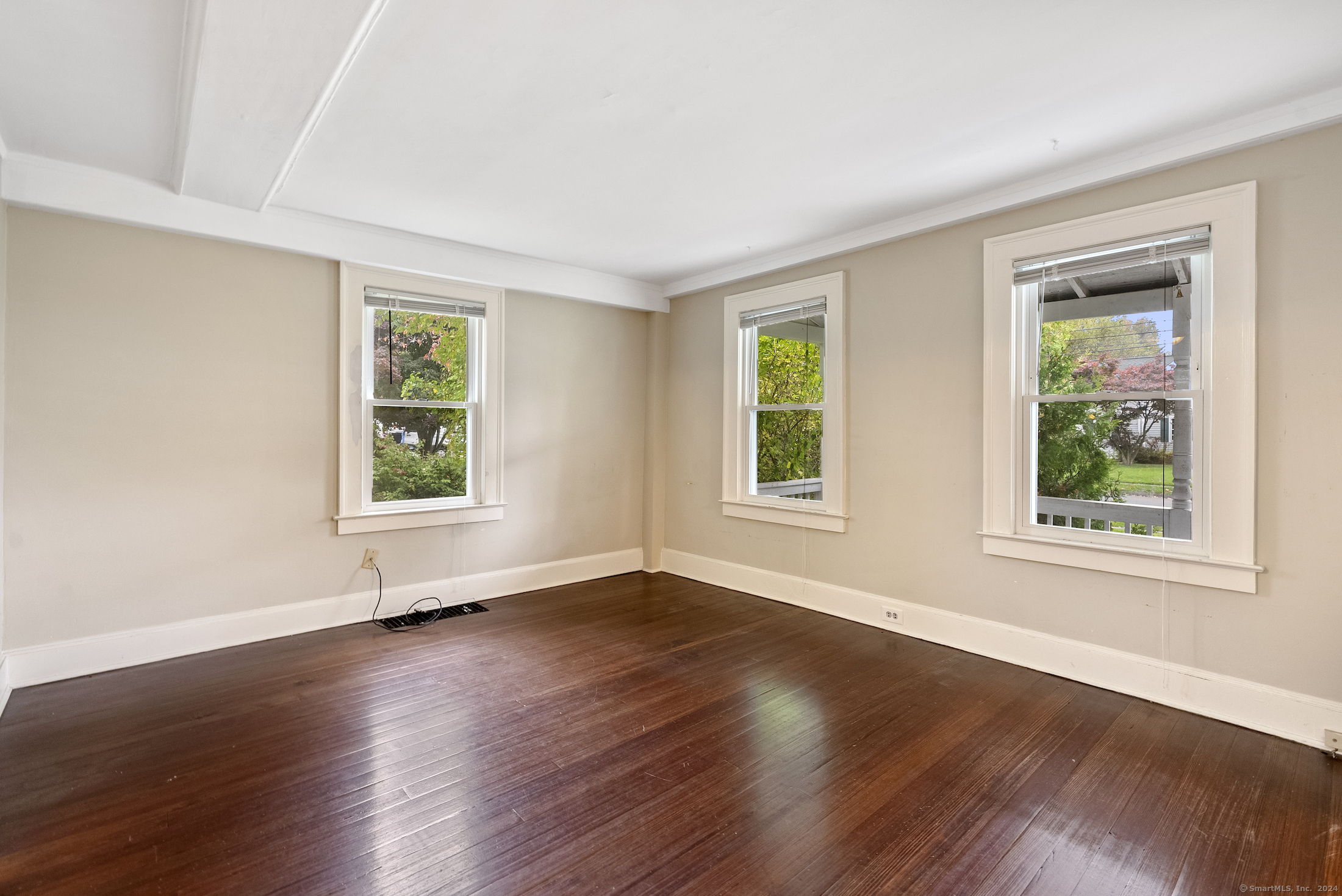 148 Woodrow Street West Hartford CT 06107