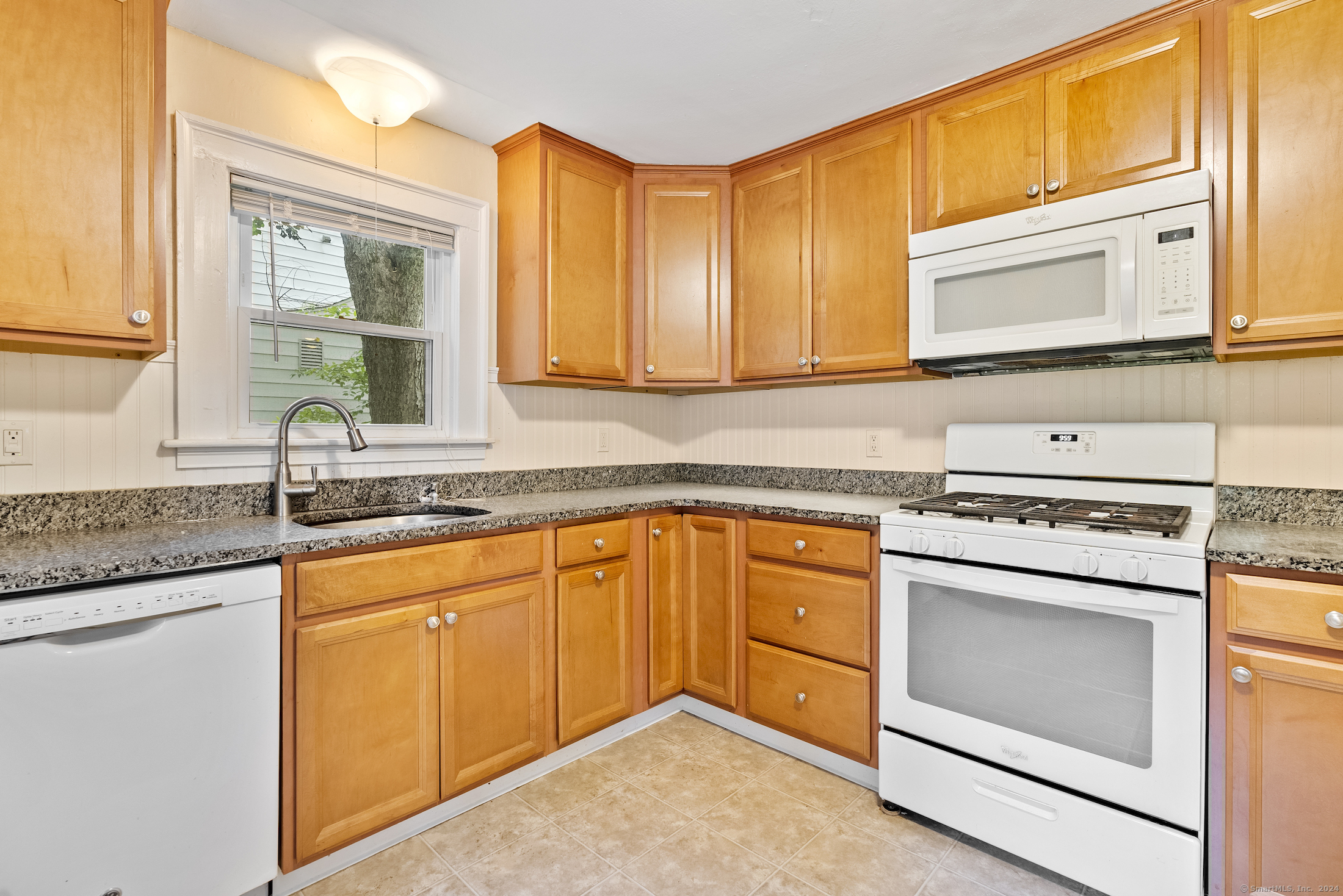 148 Woodrow Street West Hartford CT 06107
