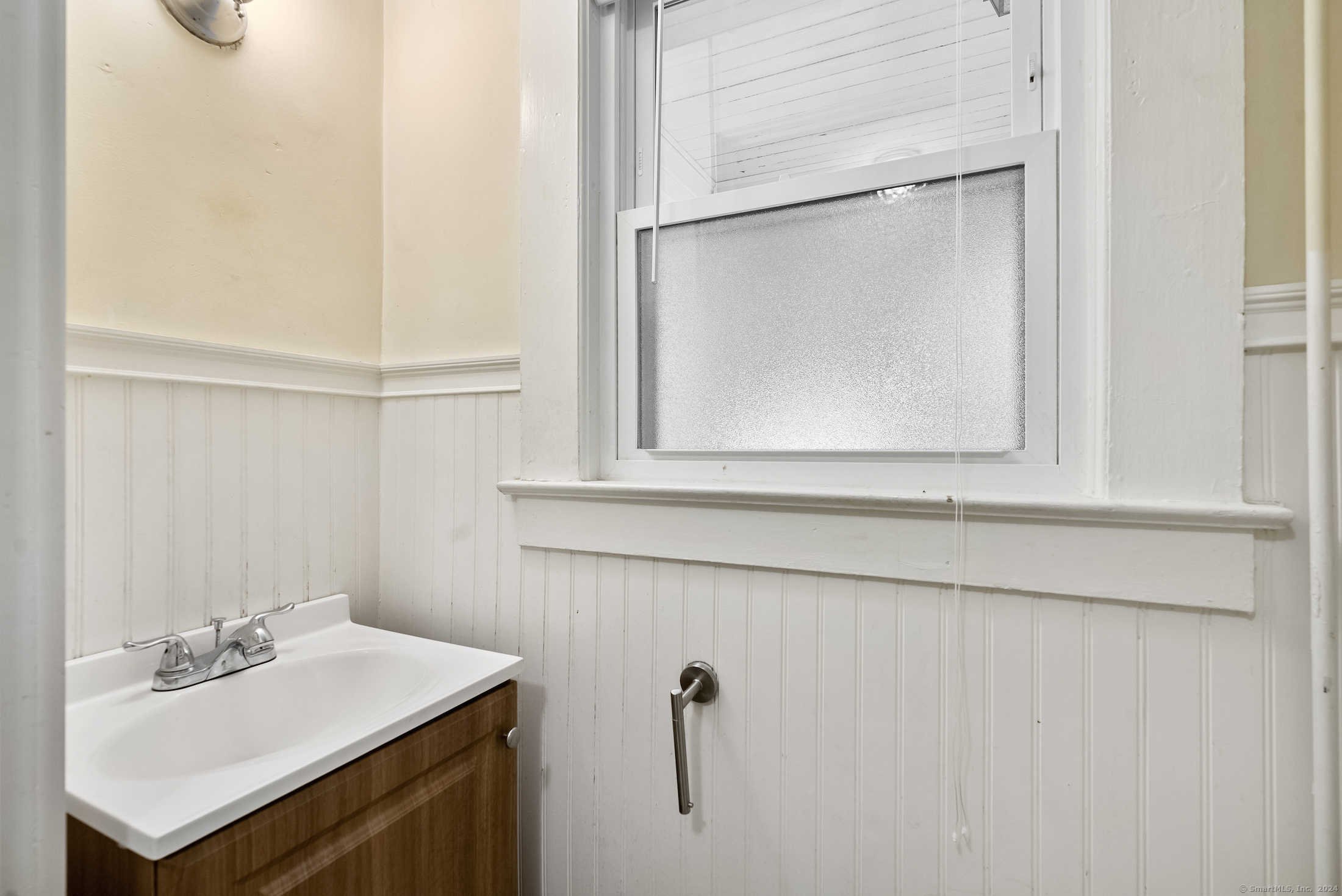 148 Woodrow Street West Hartford CT 06107