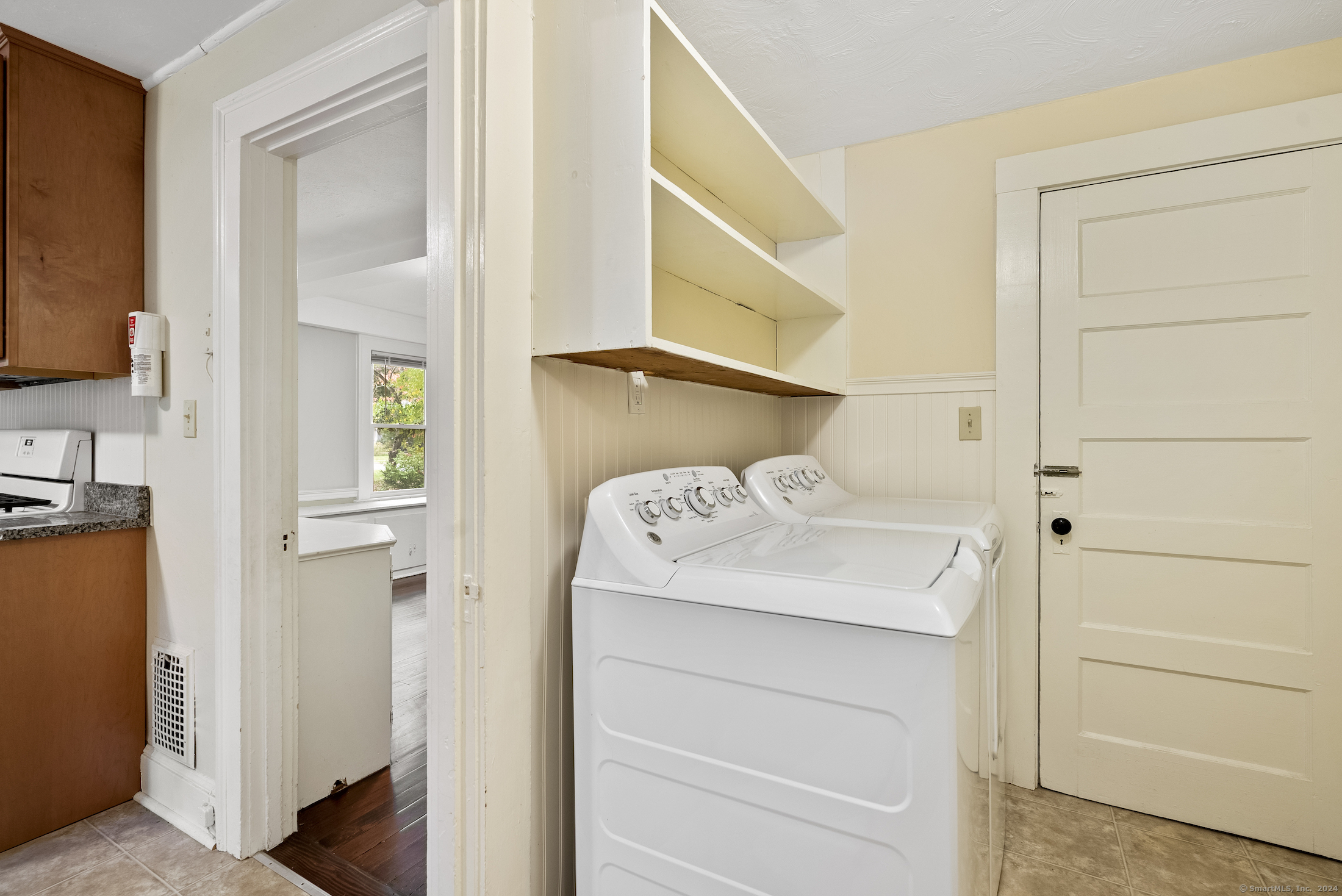 148 Woodrow Street West Hartford CT 06107