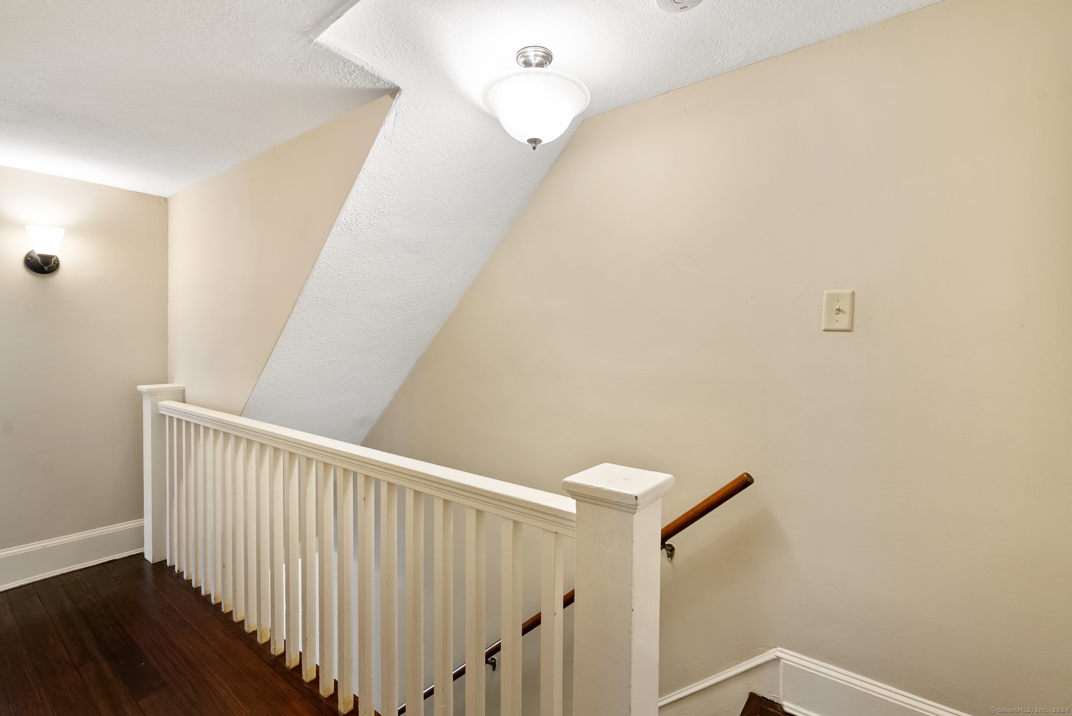 148 Woodrow Street West Hartford CT 06107