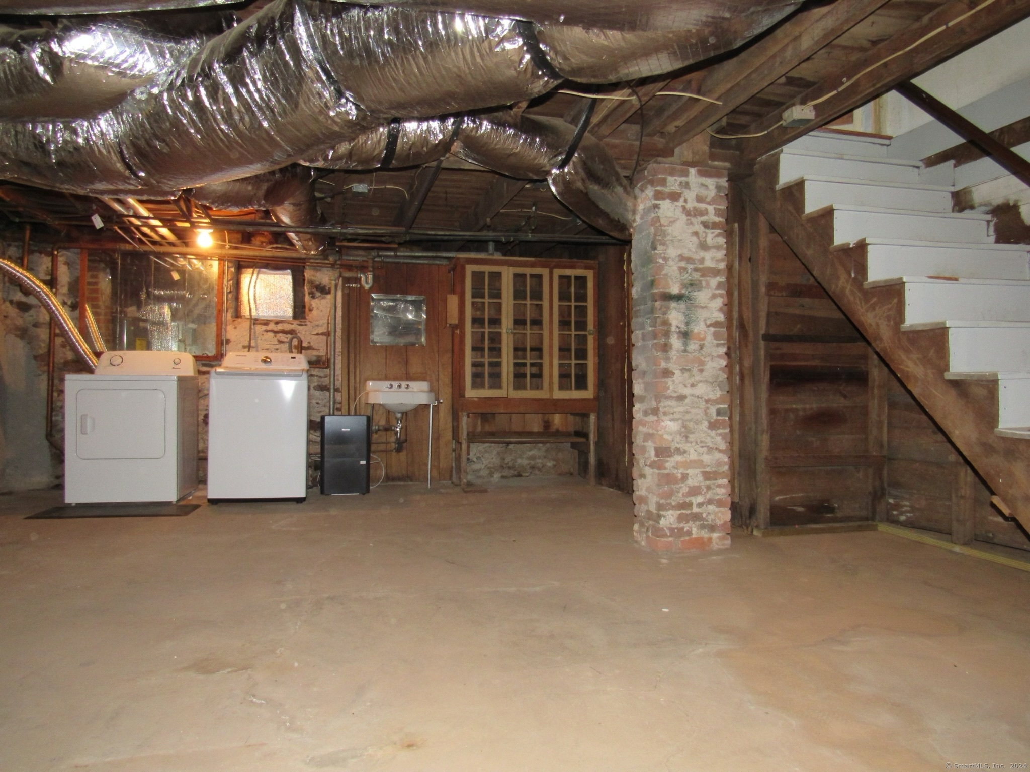 148 Woodrow Street West Hartford CT 06107
