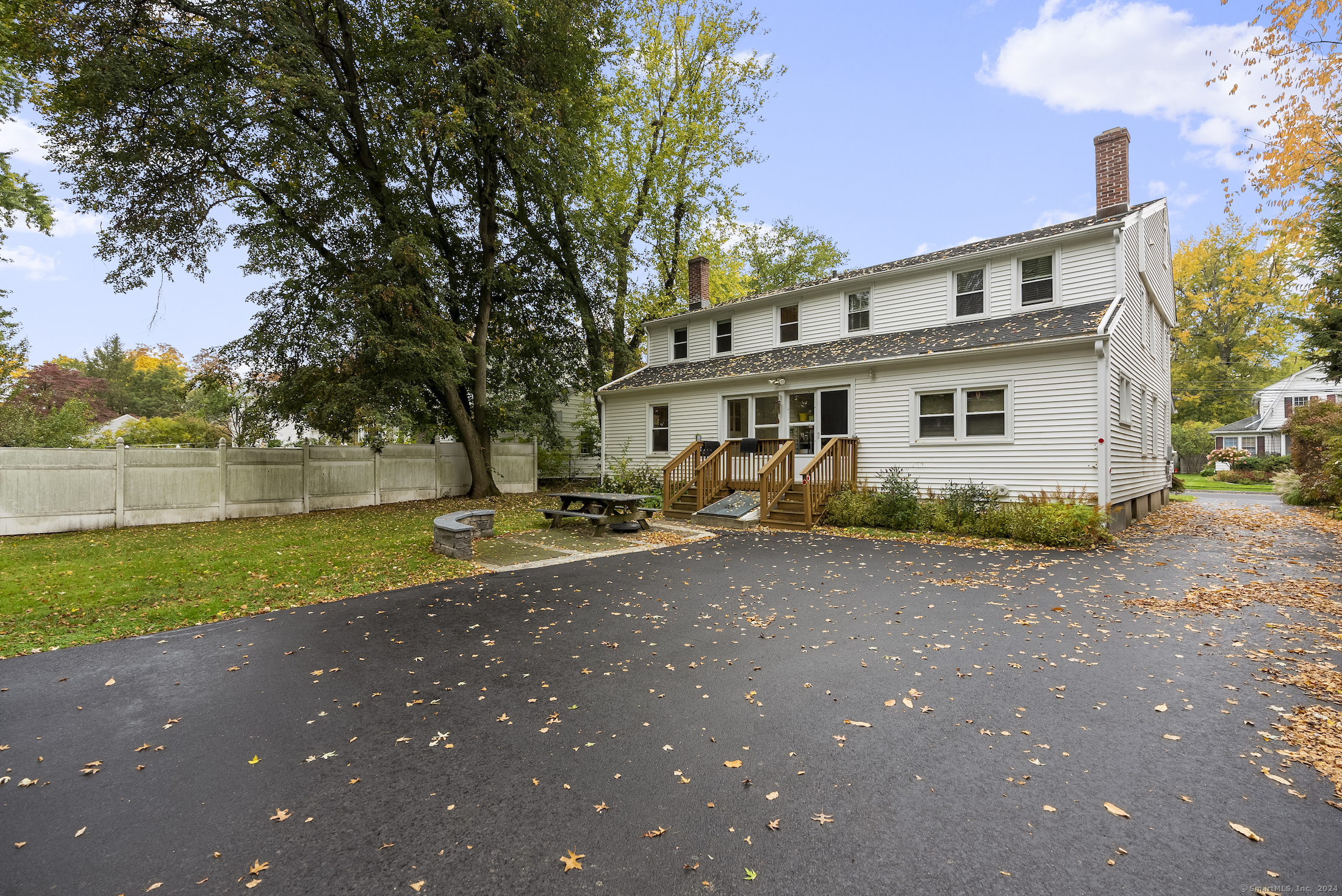 148 Woodrow Street West Hartford CT 06107