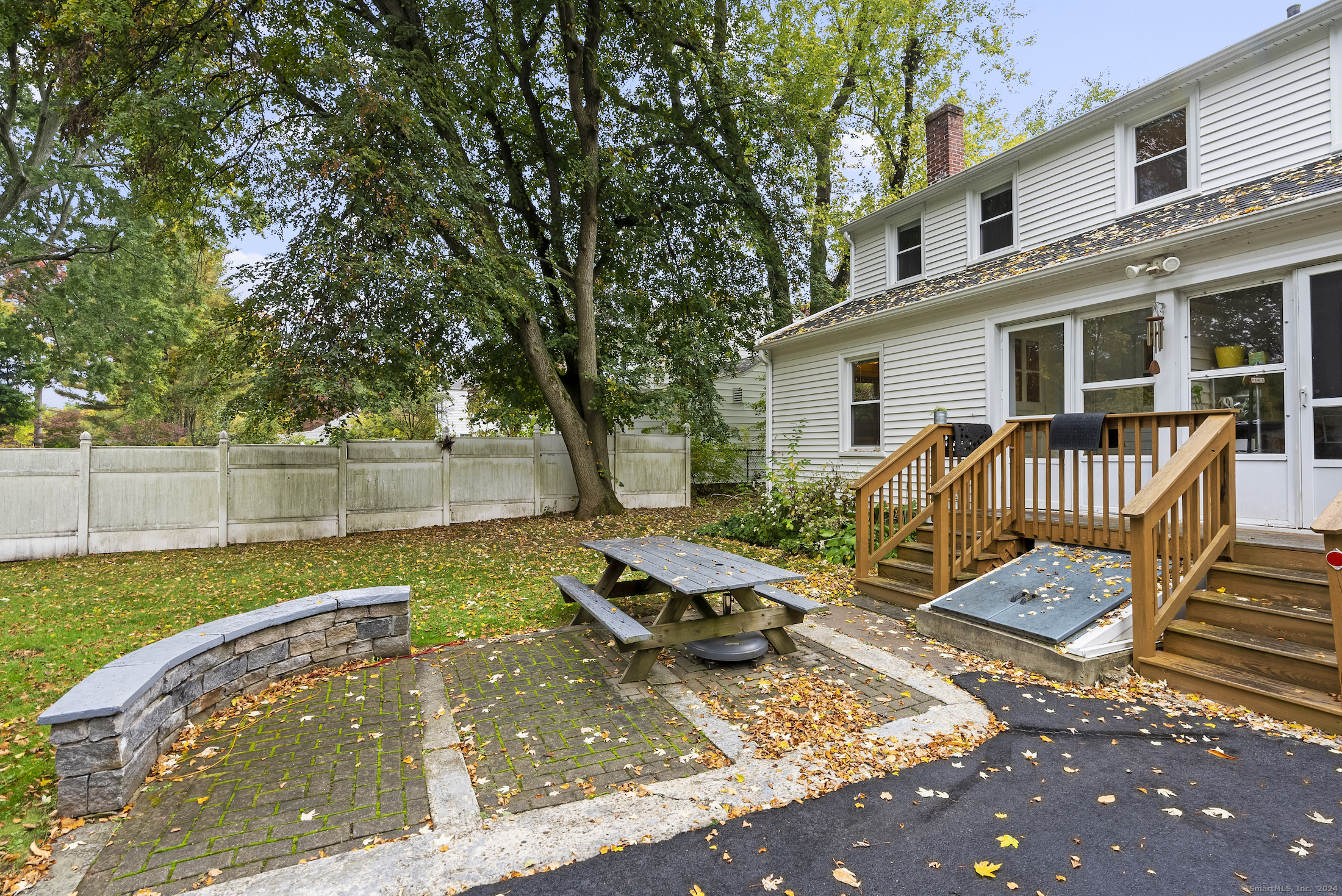 148 Woodrow Street West Hartford CT 06107