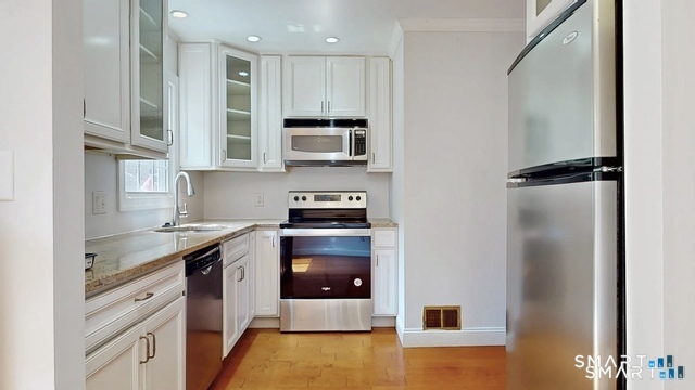 85 Salem Walk Milford CT 06460