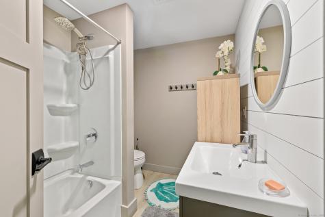 29 Sagamore Cove Road Branford CT 06405