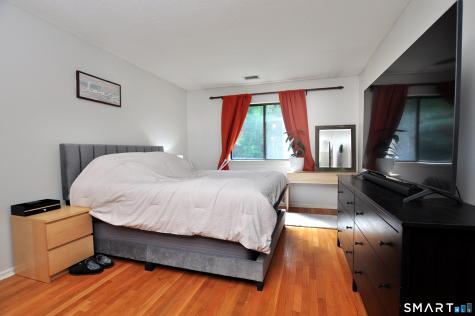 30 Simsbury Landing Simsbury CT 06070
