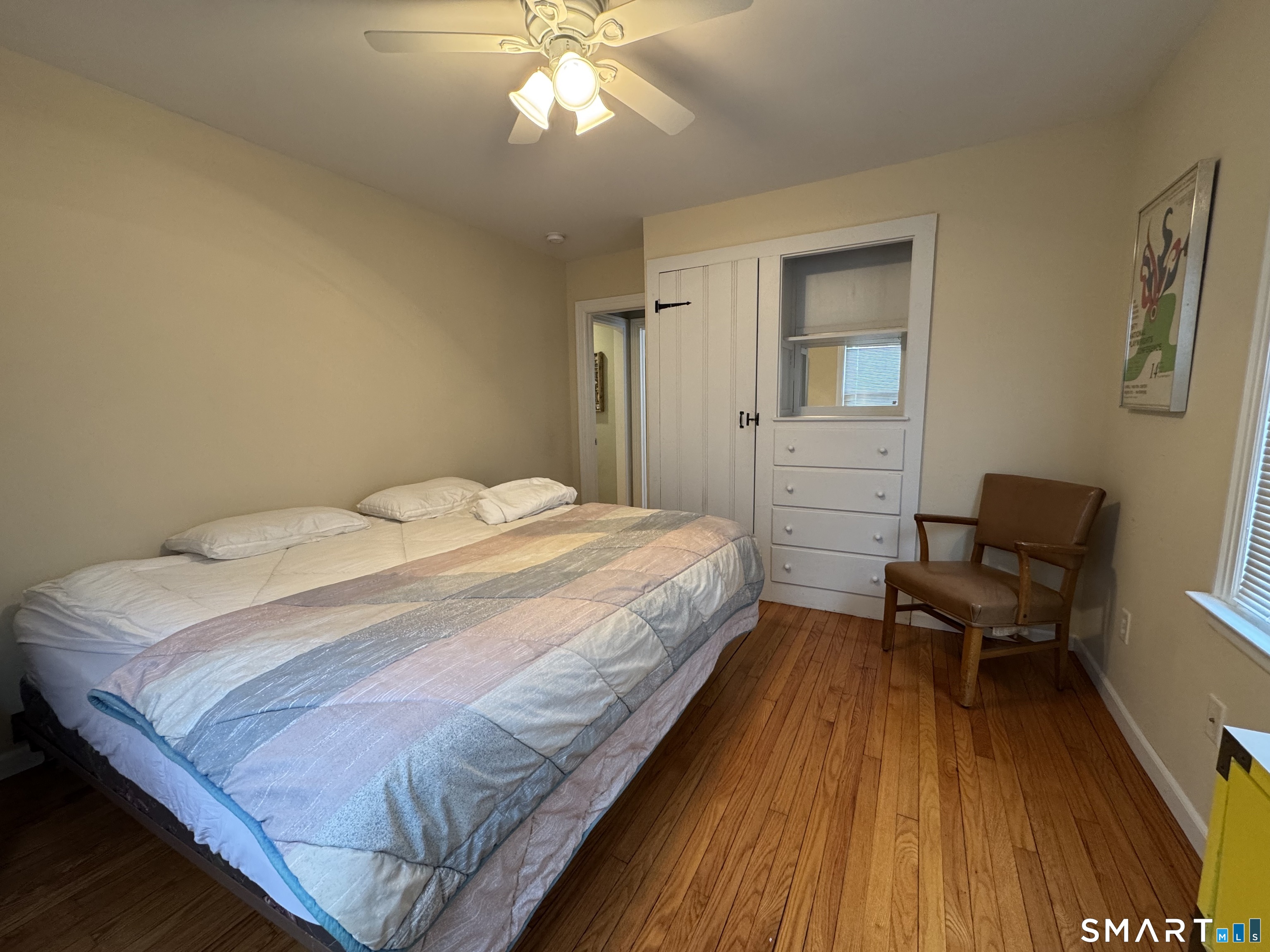 42 Parkway South New London CT 06320