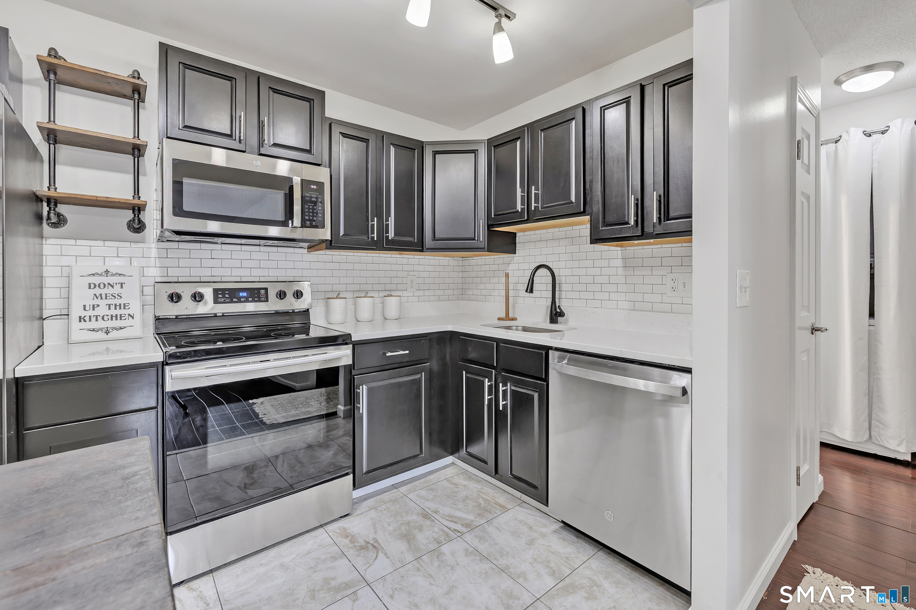 2980 Madison Avenue Bridgeport CT 06606