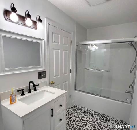 374 Stevenson Road New Haven CT 06515