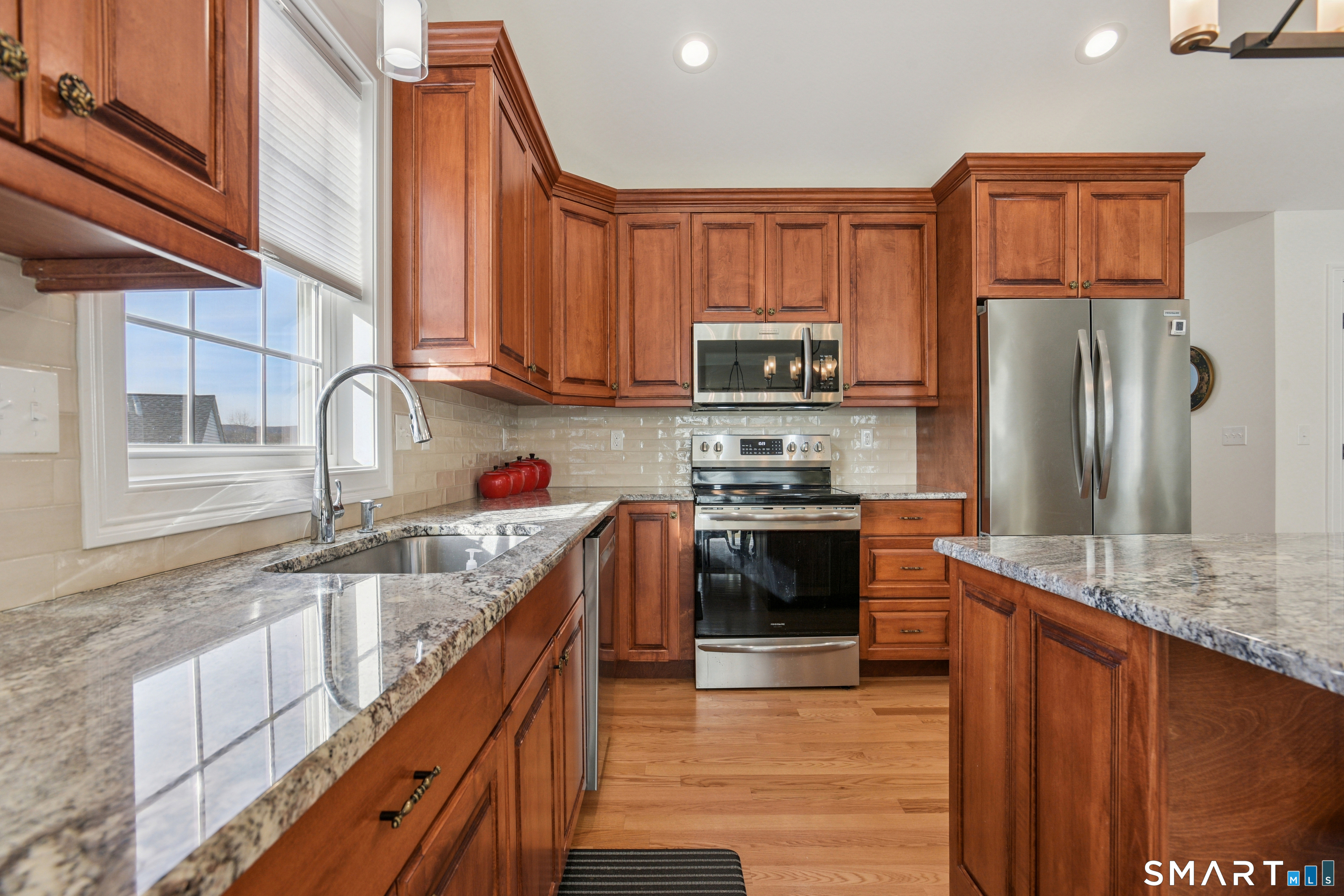 90 Applegate Southington CT 06489