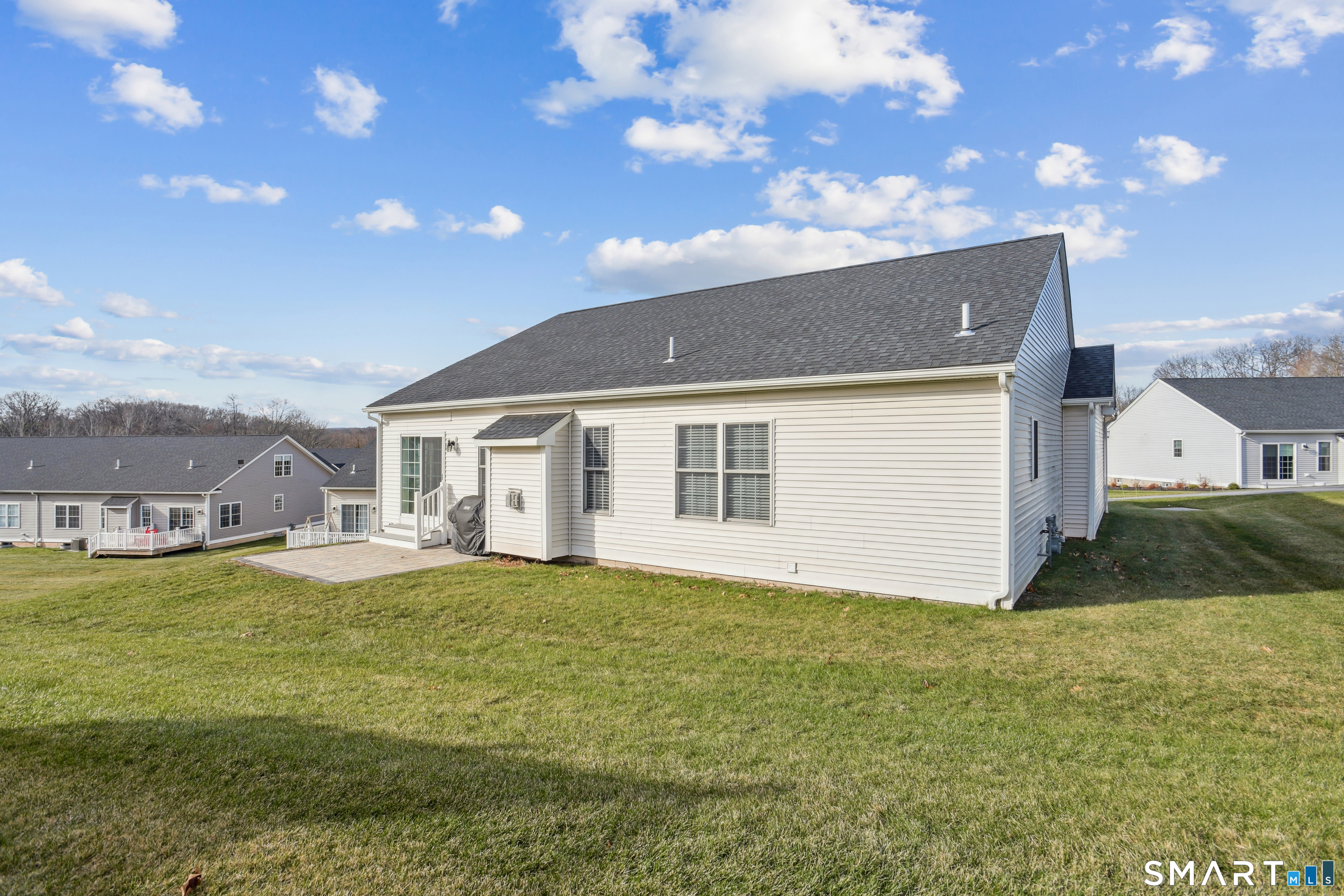 90 Applegate Southington CT 06489