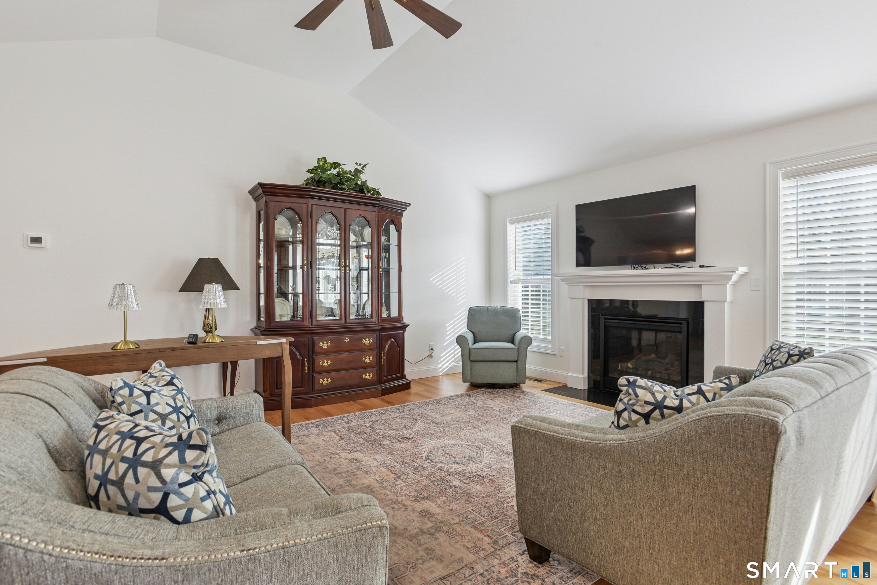 90 Applegate Southington CT 06489