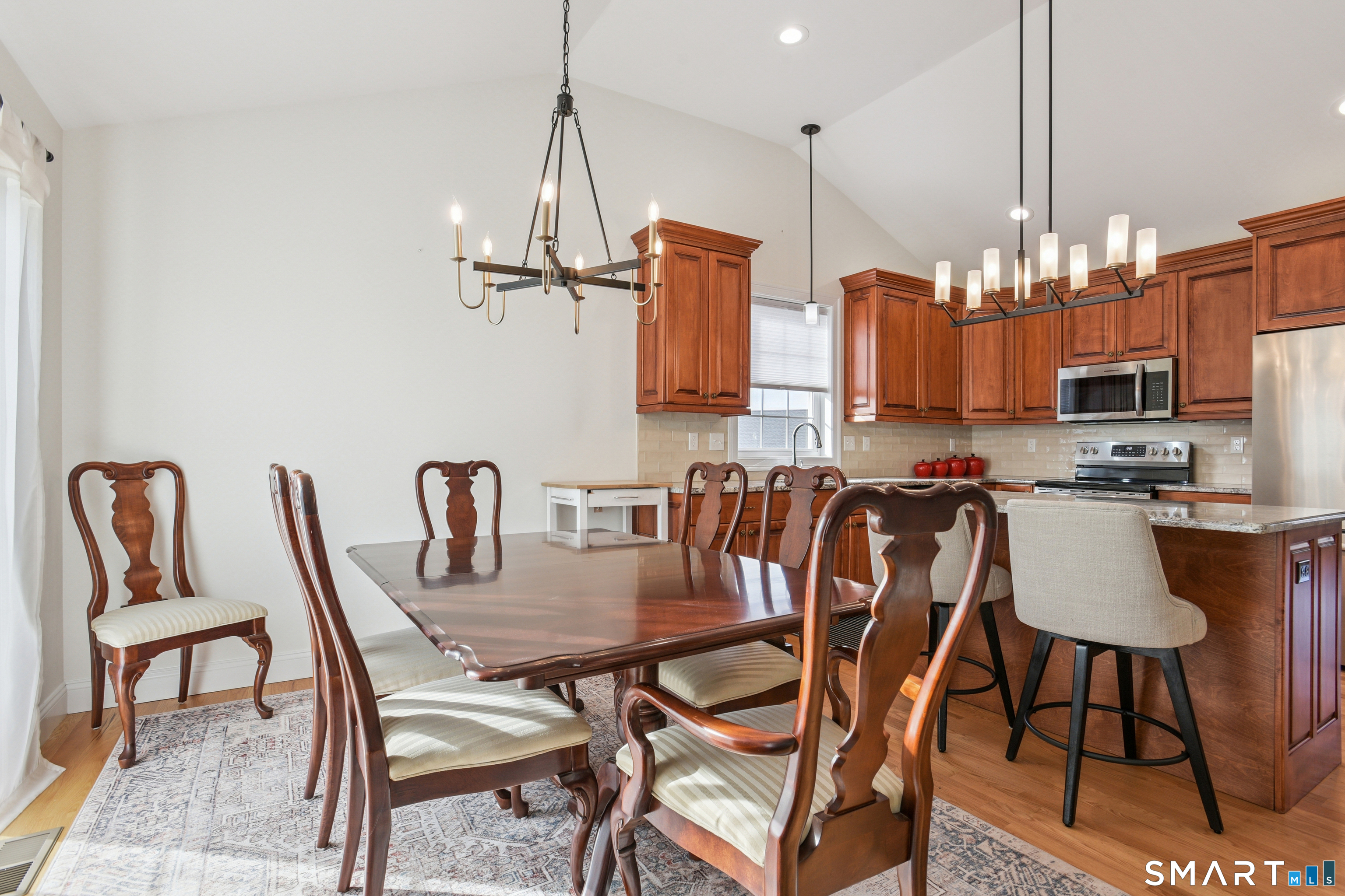 90 Applegate Southington CT 06489