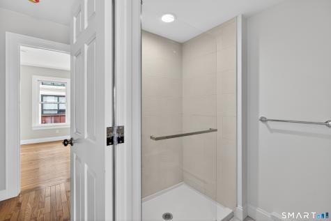 138 Bank Street New London CT 06320