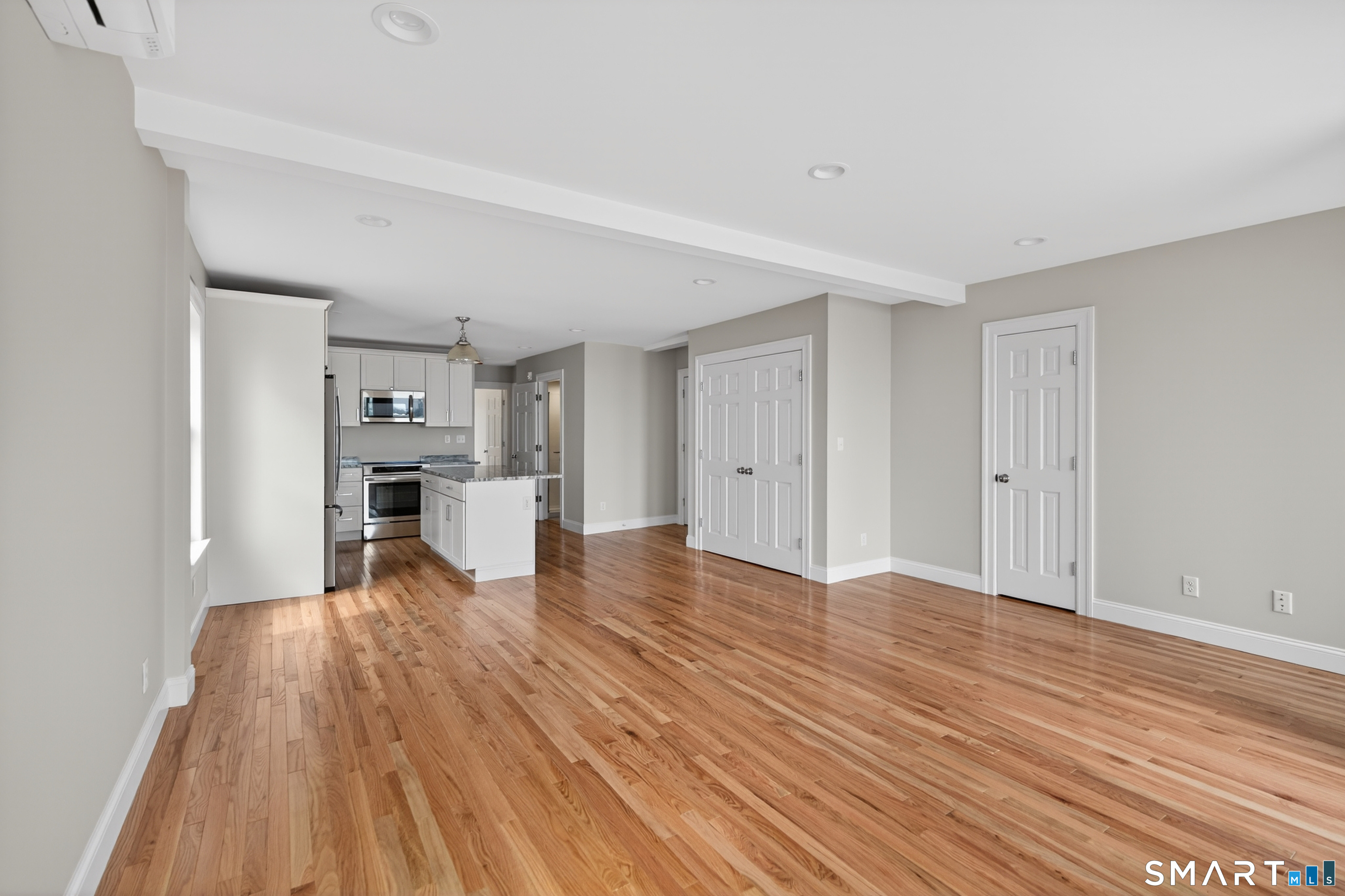 138 Bank Street New London CT 06320