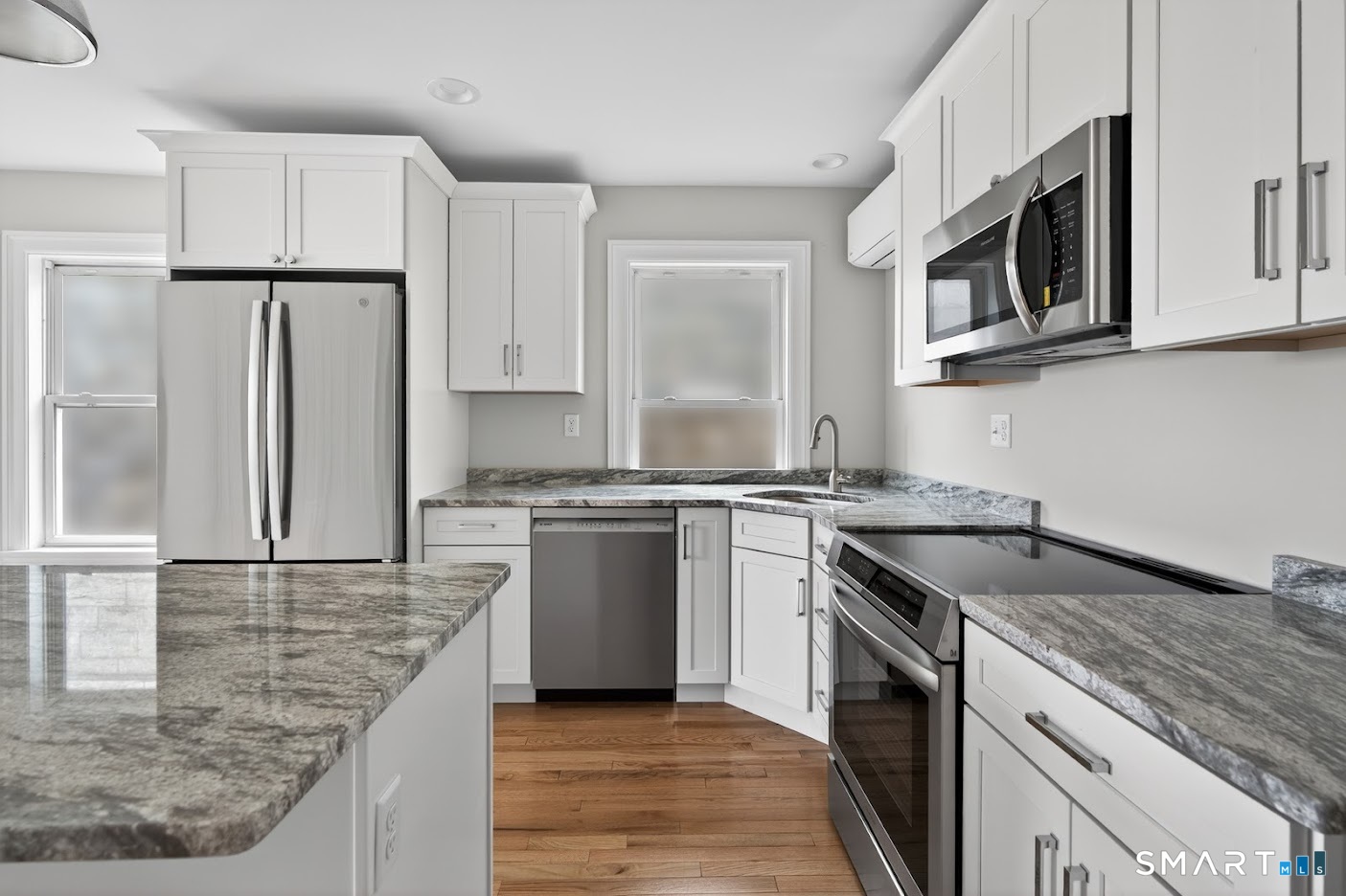138 Bank Street New London CT 06320