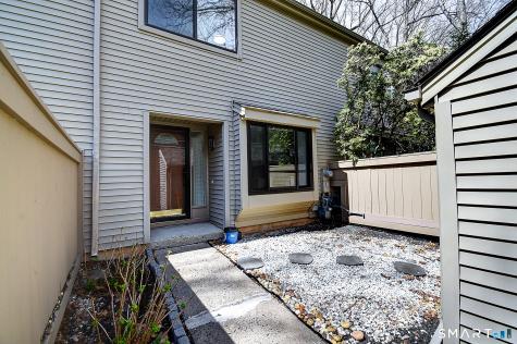 32 Farmington Chase Crescent Farmington CT 06032