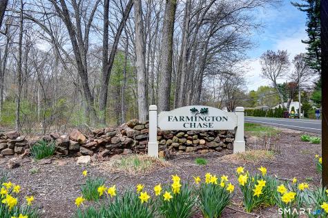 32 Farmington Chase Crescent Farmington CT 06032