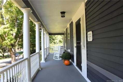 11 Pleasant Street Woodbury CT 06798