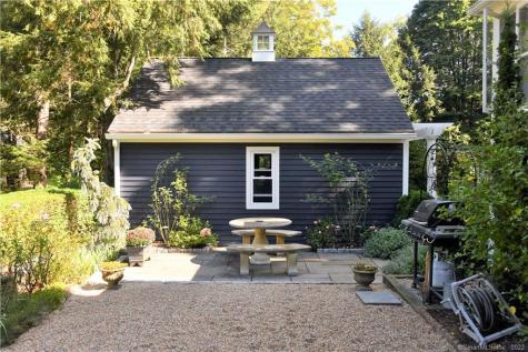11 Pleasant Street Woodbury CT 06798