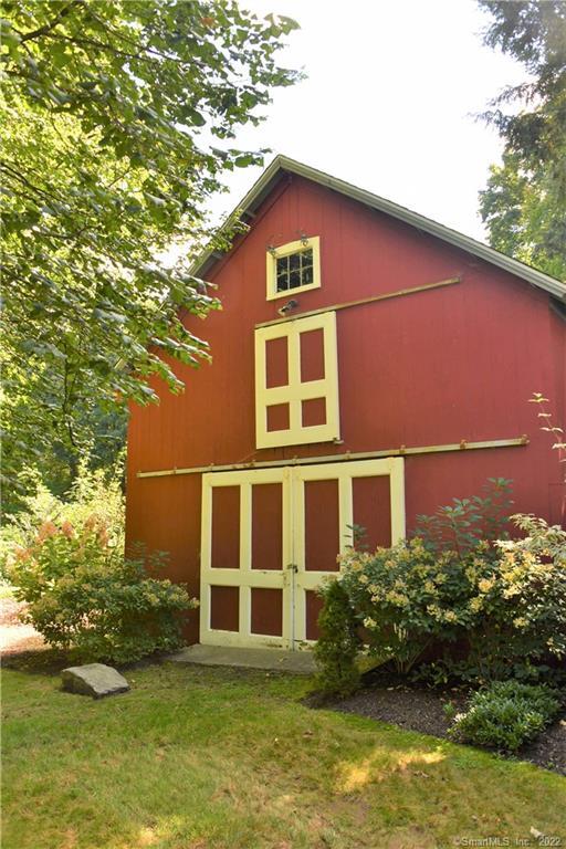 11 Pleasant Street Woodbury CT 06798