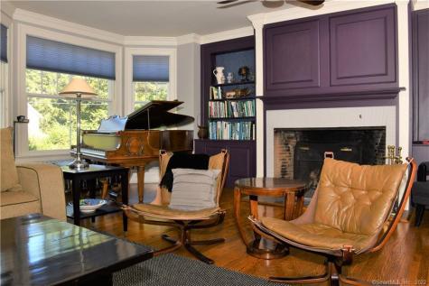 11 Pleasant Street Woodbury CT 06798