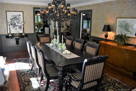 11 Pleasant Street Woodbury CT 06798