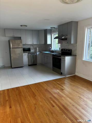 31 Manila Avenue Woodbridge CT 06525