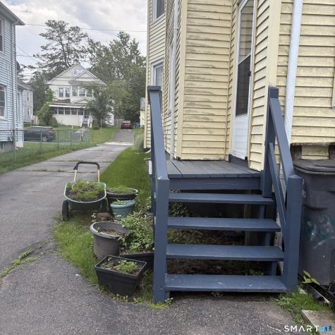 22-24 Arlington Street Hartford CT 06106