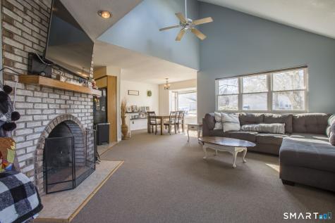 15 Thistle Way East Windsor CT 06016
