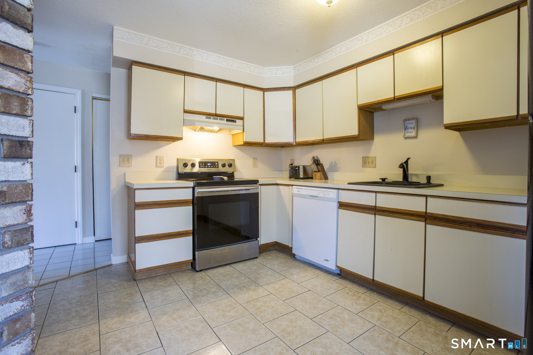 15 Thistle Way East Windsor CT 06016