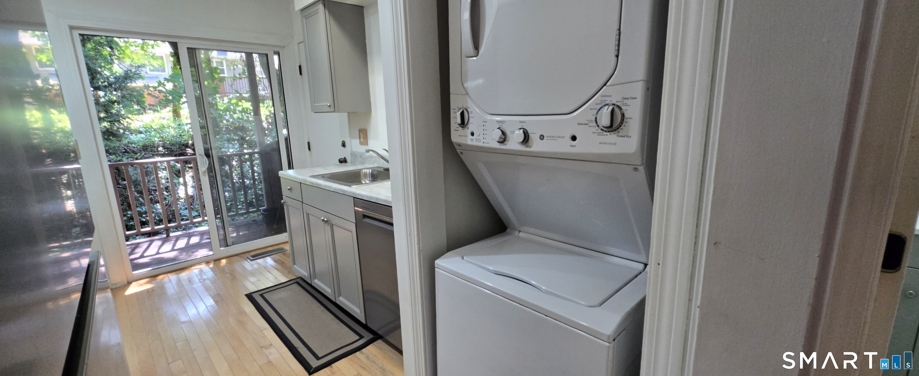 409 Glendale Avenue Bridgeport CT 06606