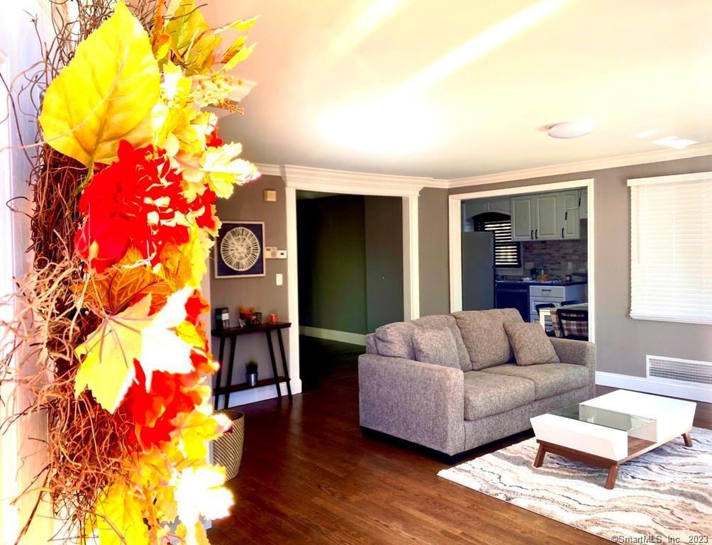 108 Cortland Circle West Hartford CT 06110