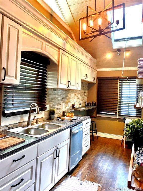 108 Cortland Circle West Hartford CT 06110