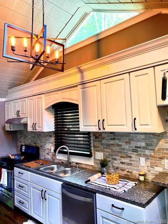 108 Cortland Circle West Hartford CT 06110