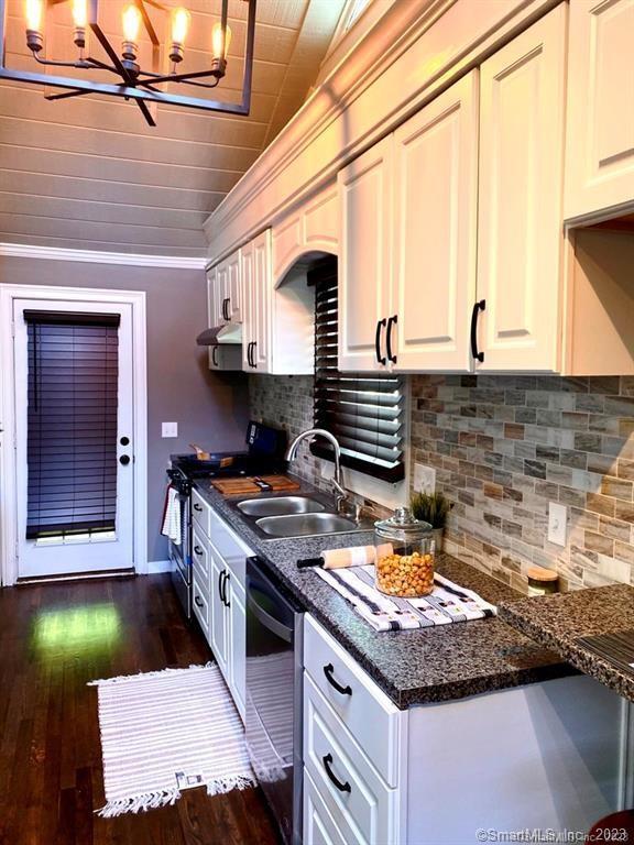 108 Cortland Circle West Hartford CT 06110