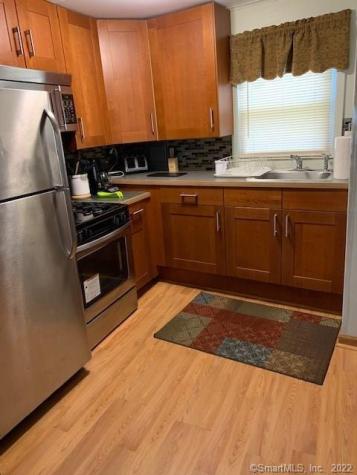 172 College Place Fairfield CT 06824