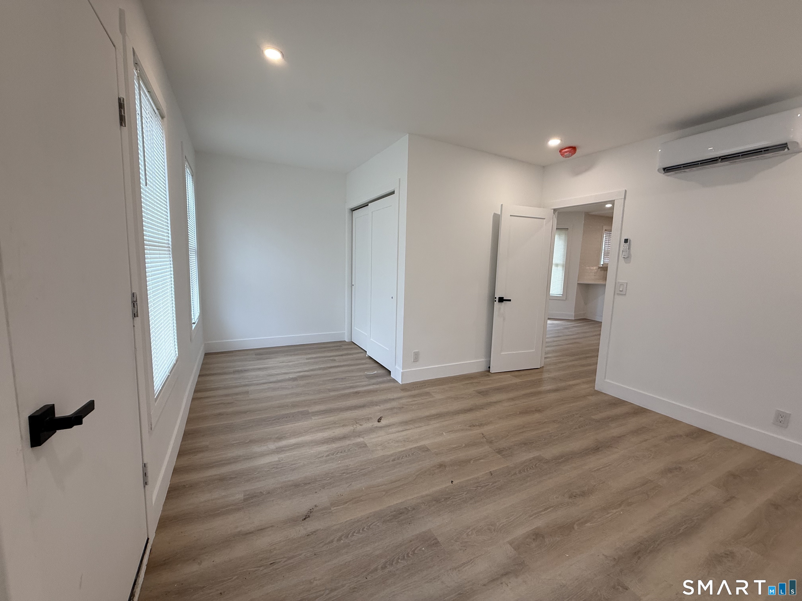 21-23 Elliott Street Hartford CT 06114