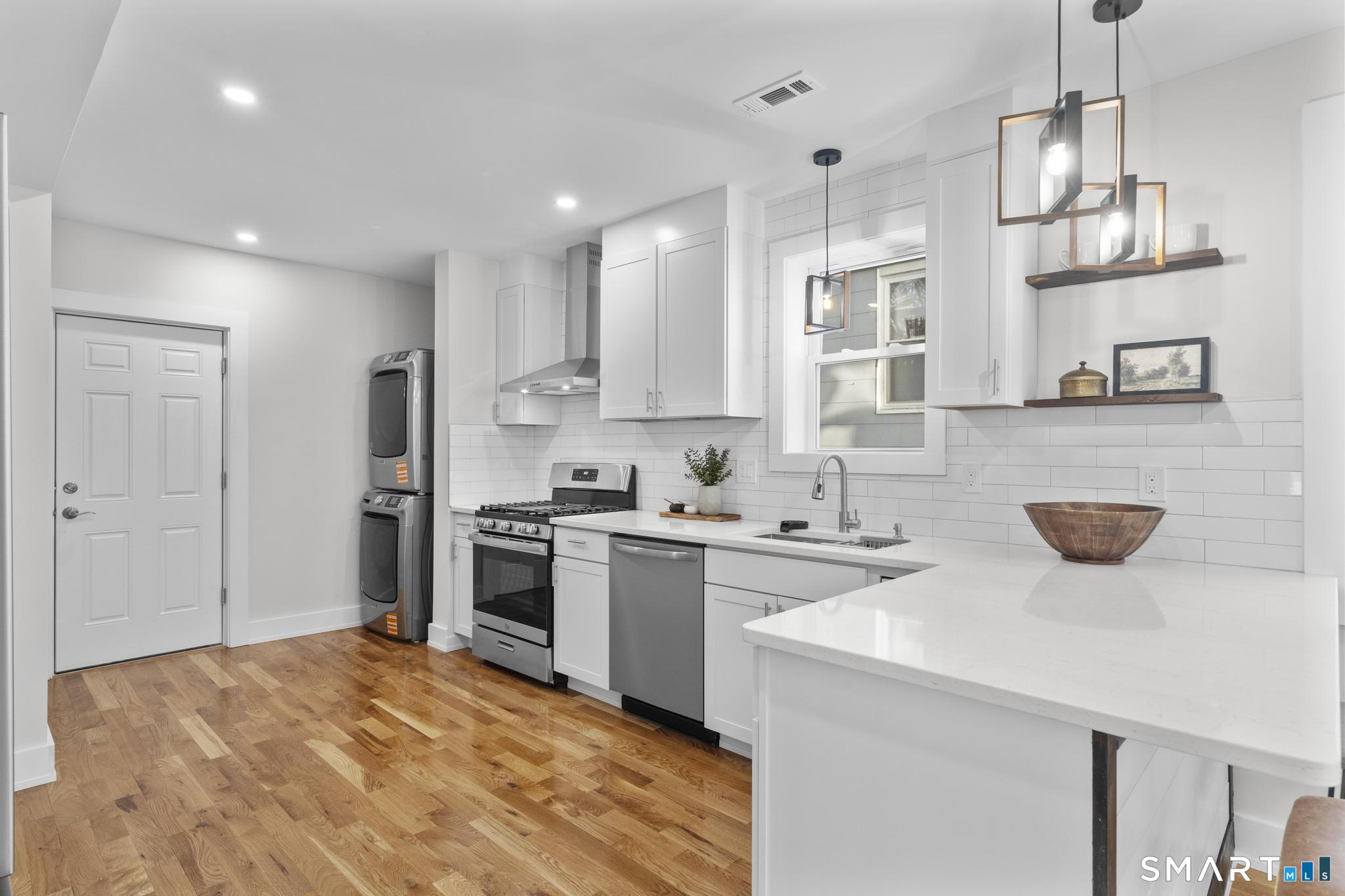 54 Plaza Avenue Waterbury CT 06710