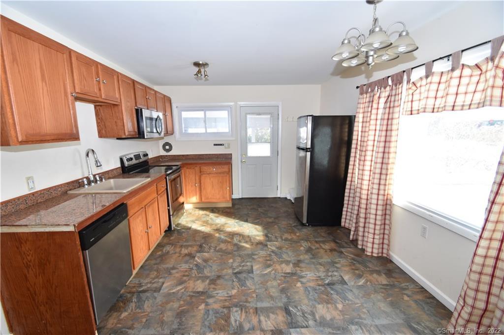 85 Conway Road Manchester CT 06042