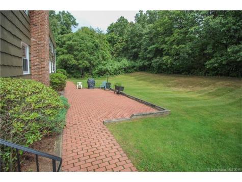 34 Arrowhead Way Woodbury CT 06798