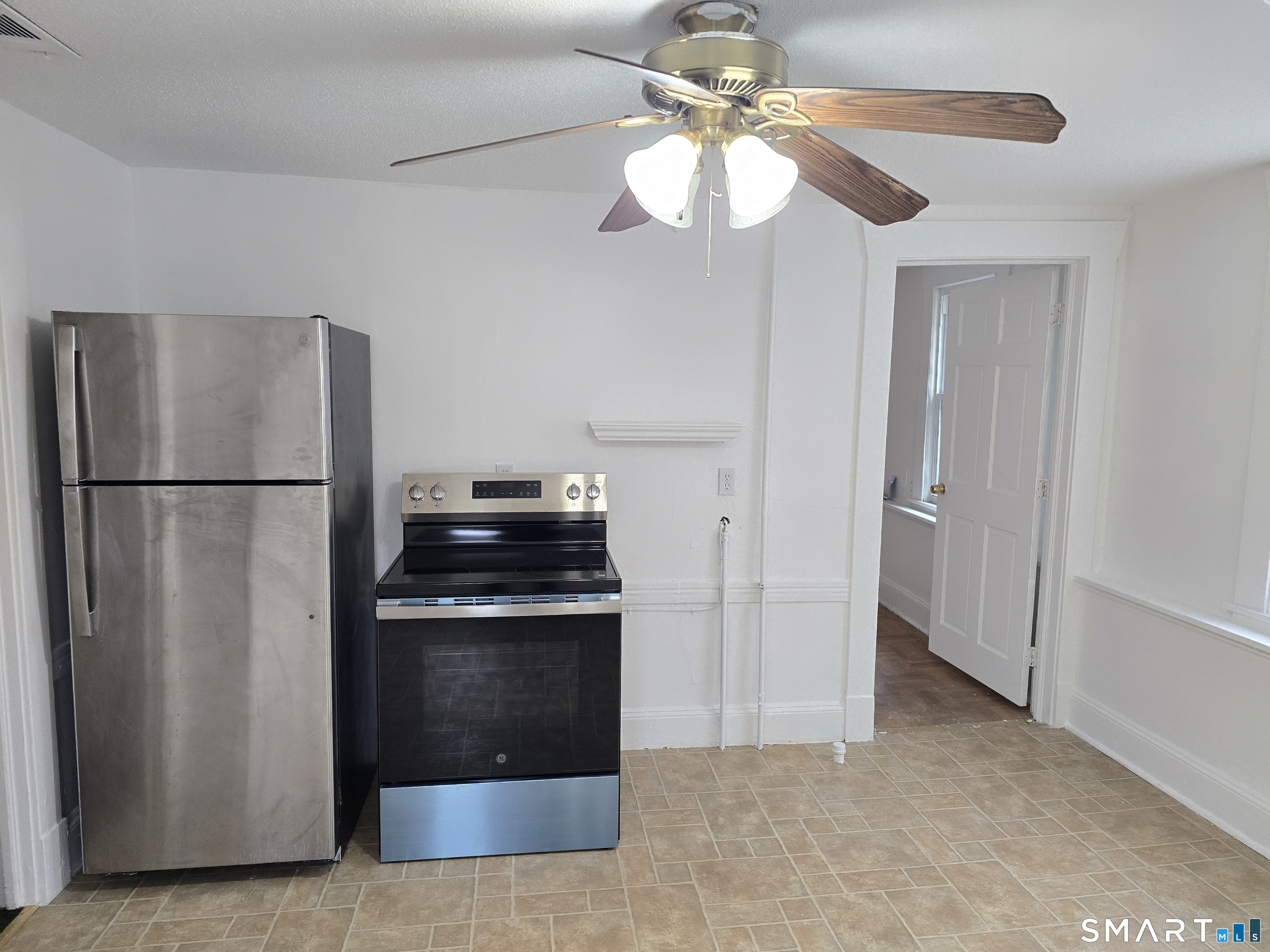 103 Capen Street Windsor CT 06095